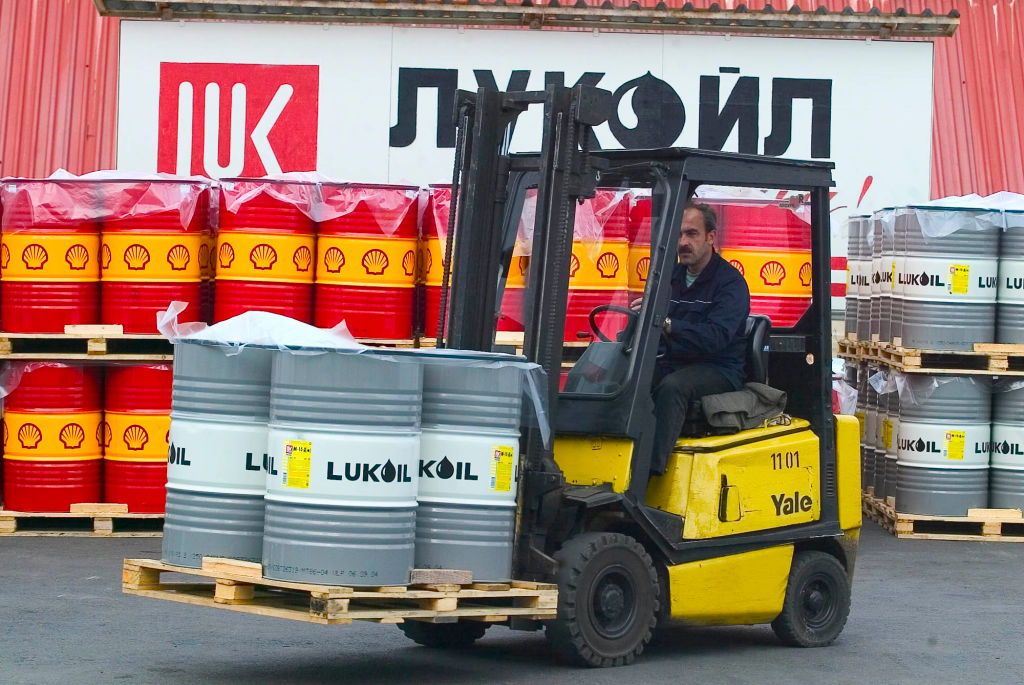 Задава ли се на хоризонта купувач за Лукойл Нефтохим