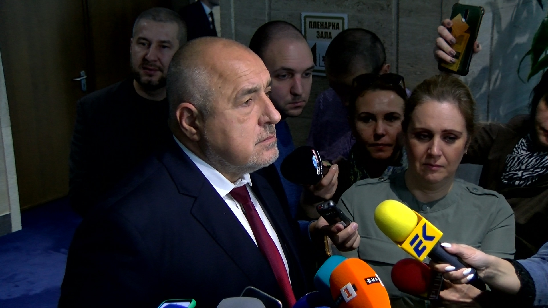 Борисов и Пеевски атакуваха министри, били партийни секретари
