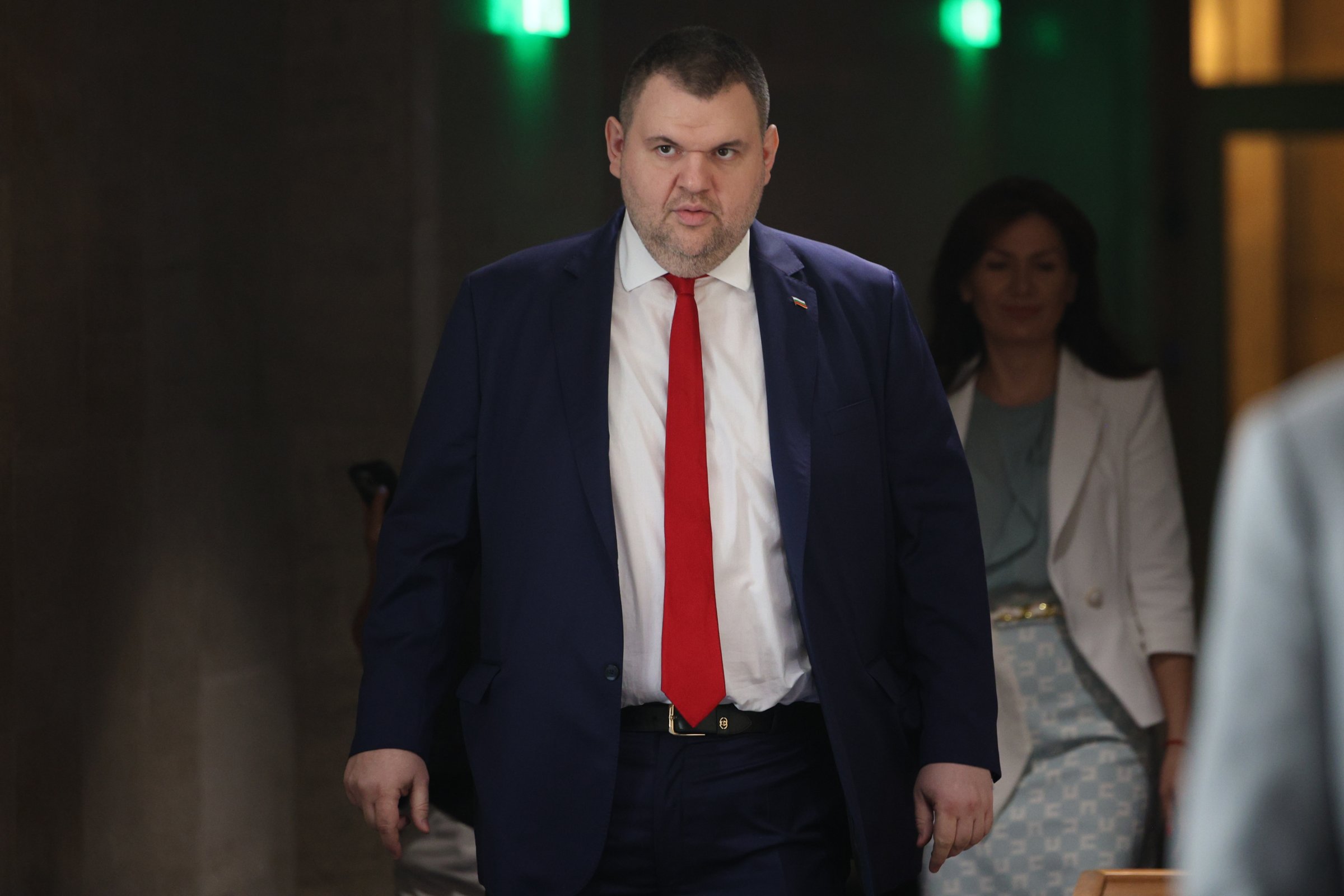 Пеевски отправи предупреждение към Борисов в позиция срещу бандата ПП-ДБ