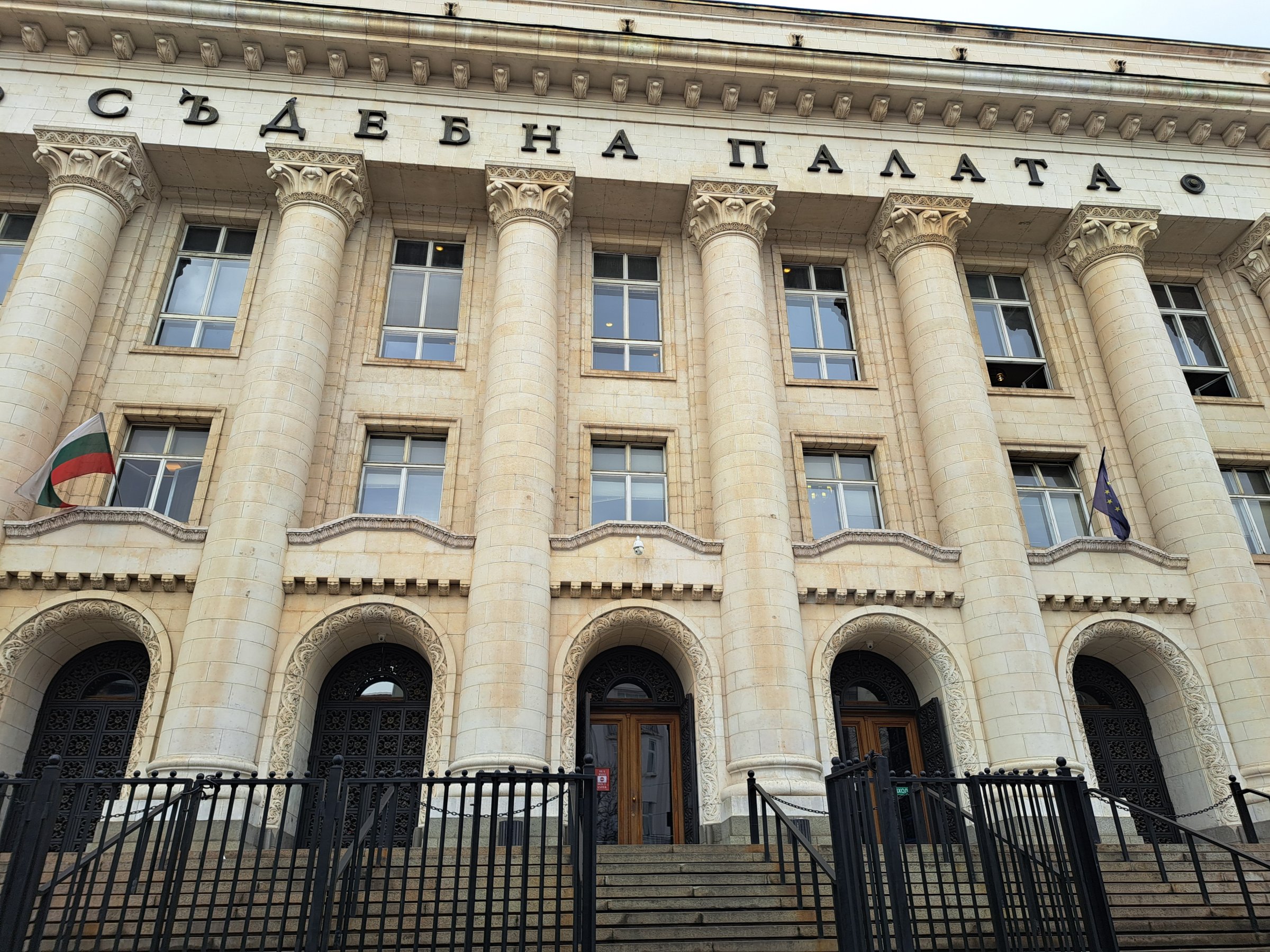 От Красьо Черния до Нотариуса. Скандалите, които никой не разследва