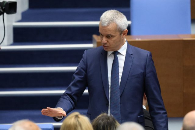 Костадин Костадинов