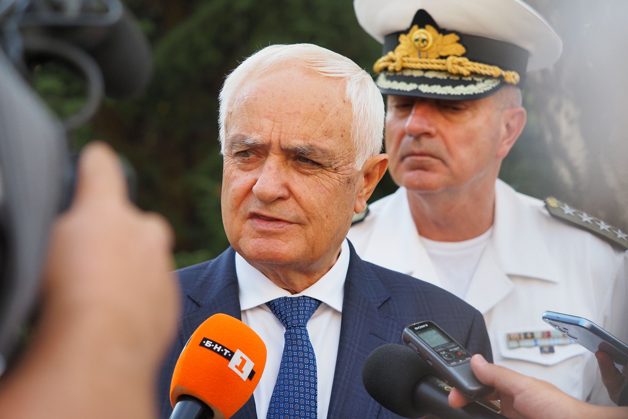 Правителството одобри договор между България, Белгия и Нидерландия за придобиване на 7 кораба&ndash;минни ловци