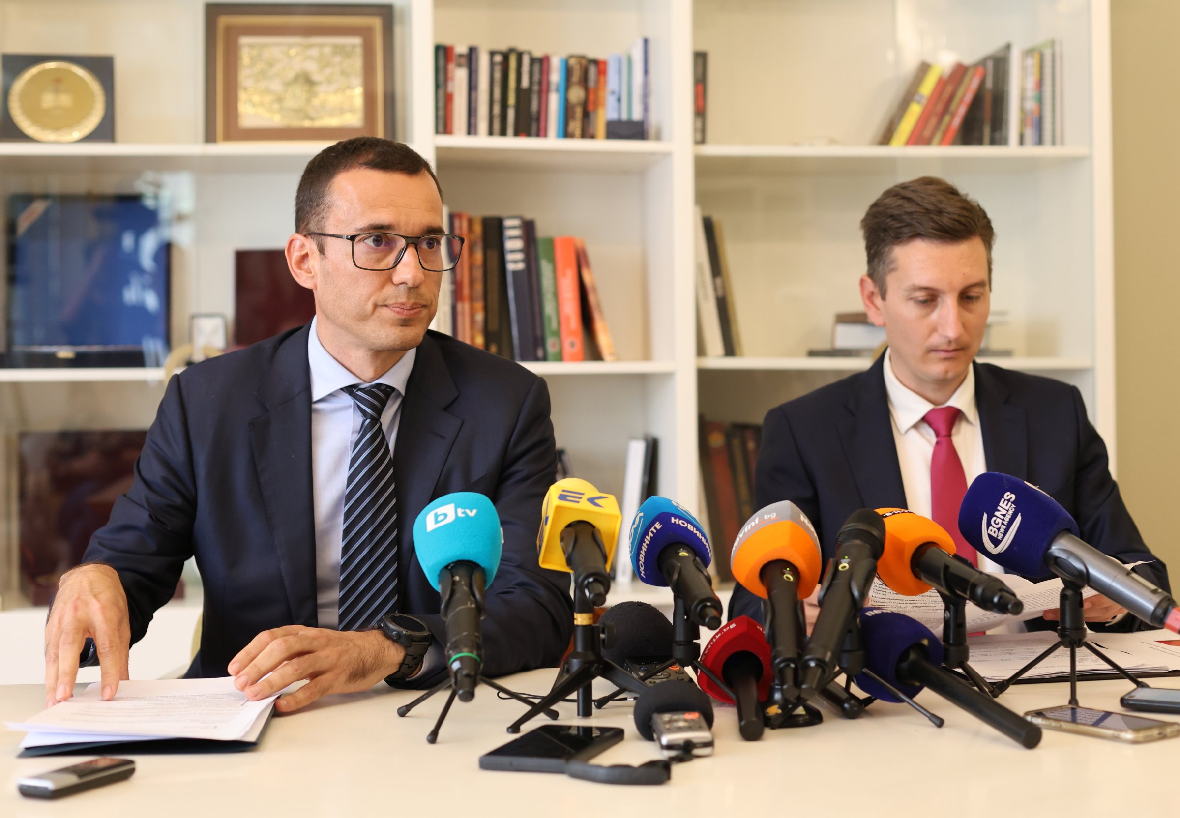 София ще търси спешно нова обслужваща банка