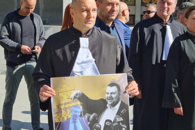 Адвокати