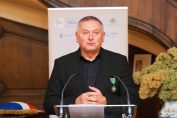 Георги Господинов - кавалер на Ордена на изкуствата и литературата на Франция