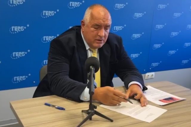 Борисов подписва