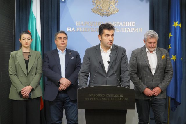 Кирил Петков, Асен Василев