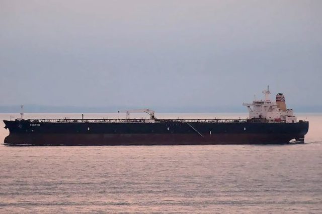 руски танкер сенчест флот петрол Балтийско море Евентин