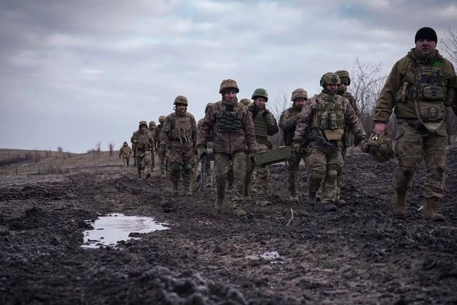 Украйна военни война