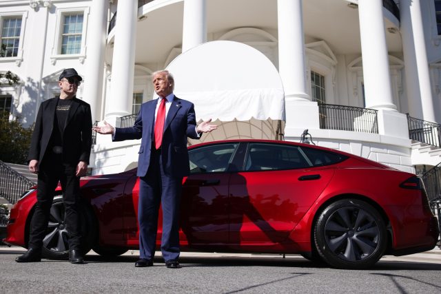 Доналд Тръмп, Илон Мъск, Теслар Tesla
