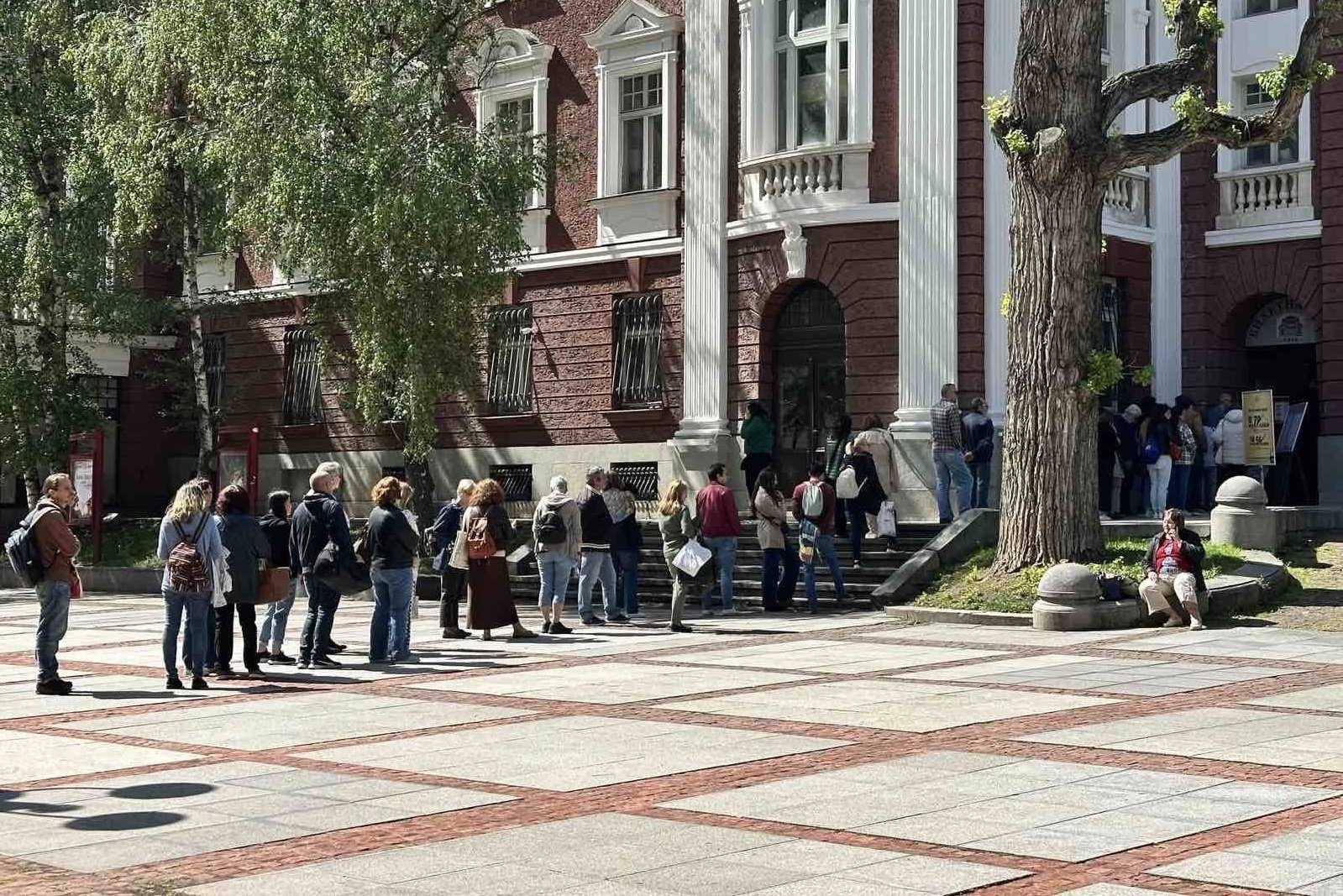 Липсата на време и пари остават големите пречки пред достъпа до култура в България