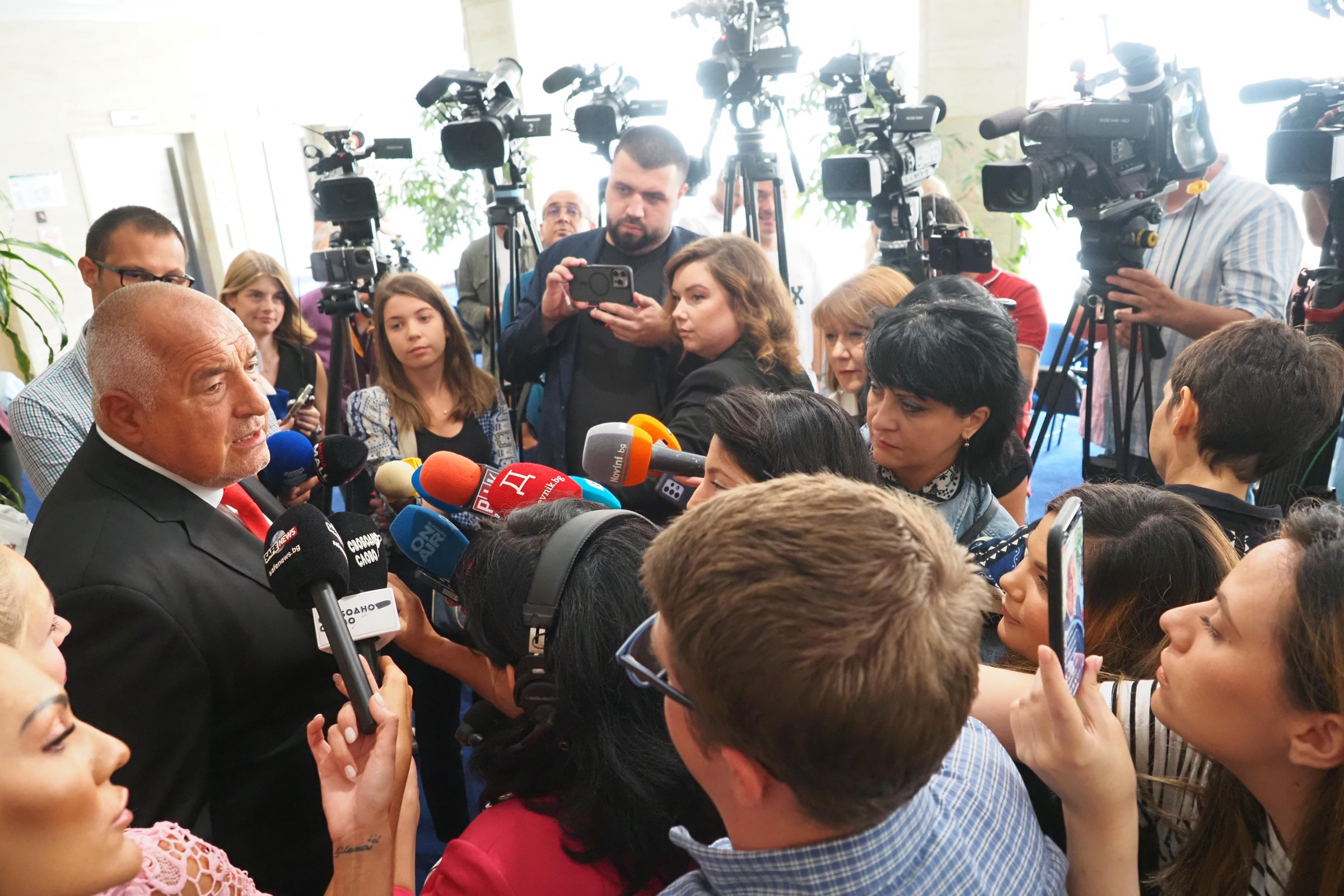 Съвсем случайно: Прокуратурата внесе мярка на Коцев след като Борисов ги помоли