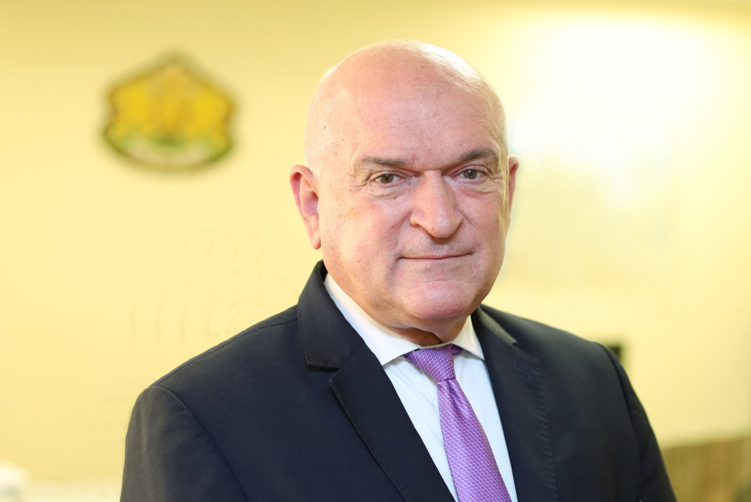 Сметната палата даде пример&ndash;гони пенсионерите, реже бонусите, но търси над 50 одитори