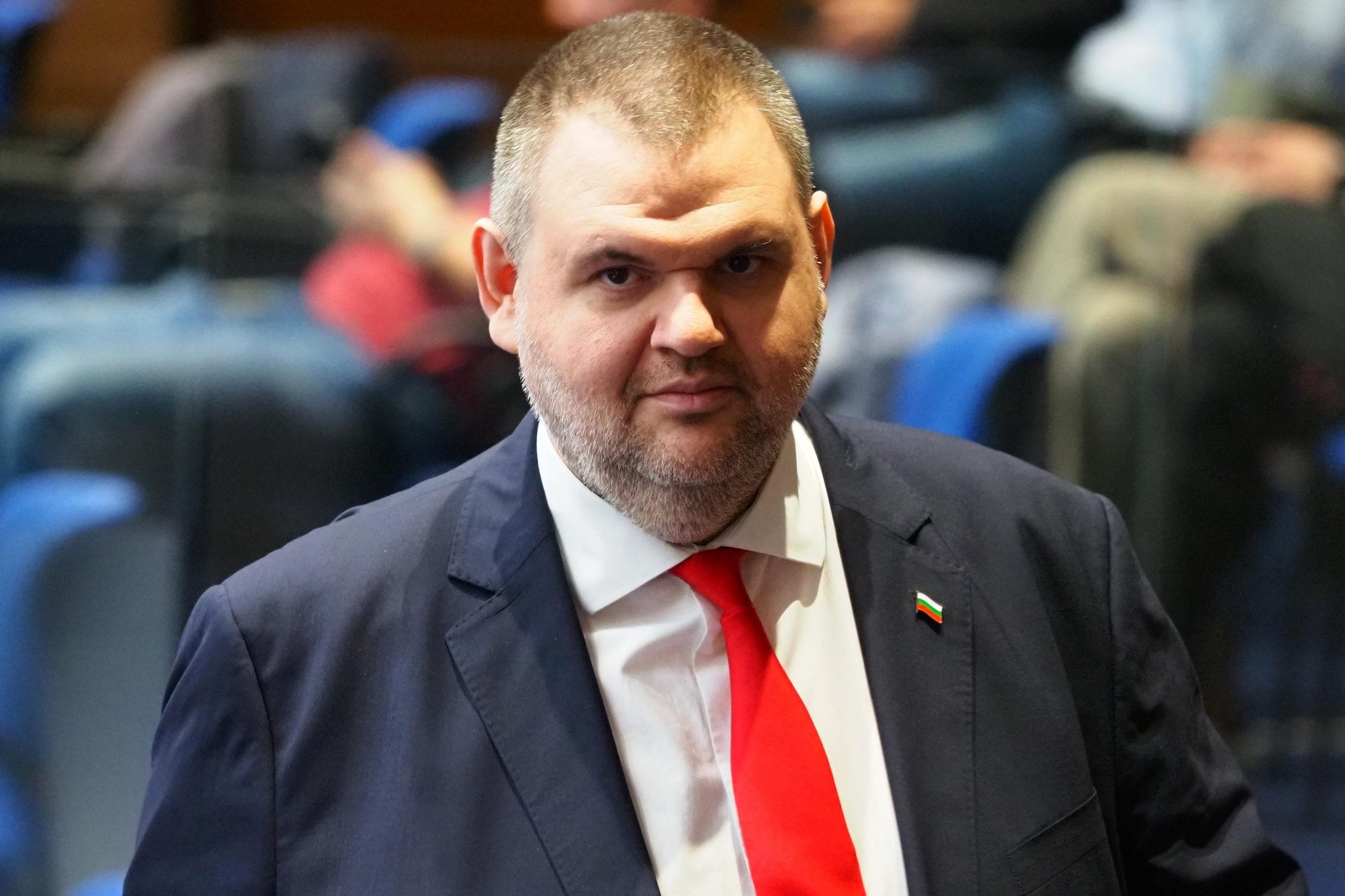 Пеевски се подиграва с татко Бойко, Борисов пита защо Терзиев говори за Таки като за мафия