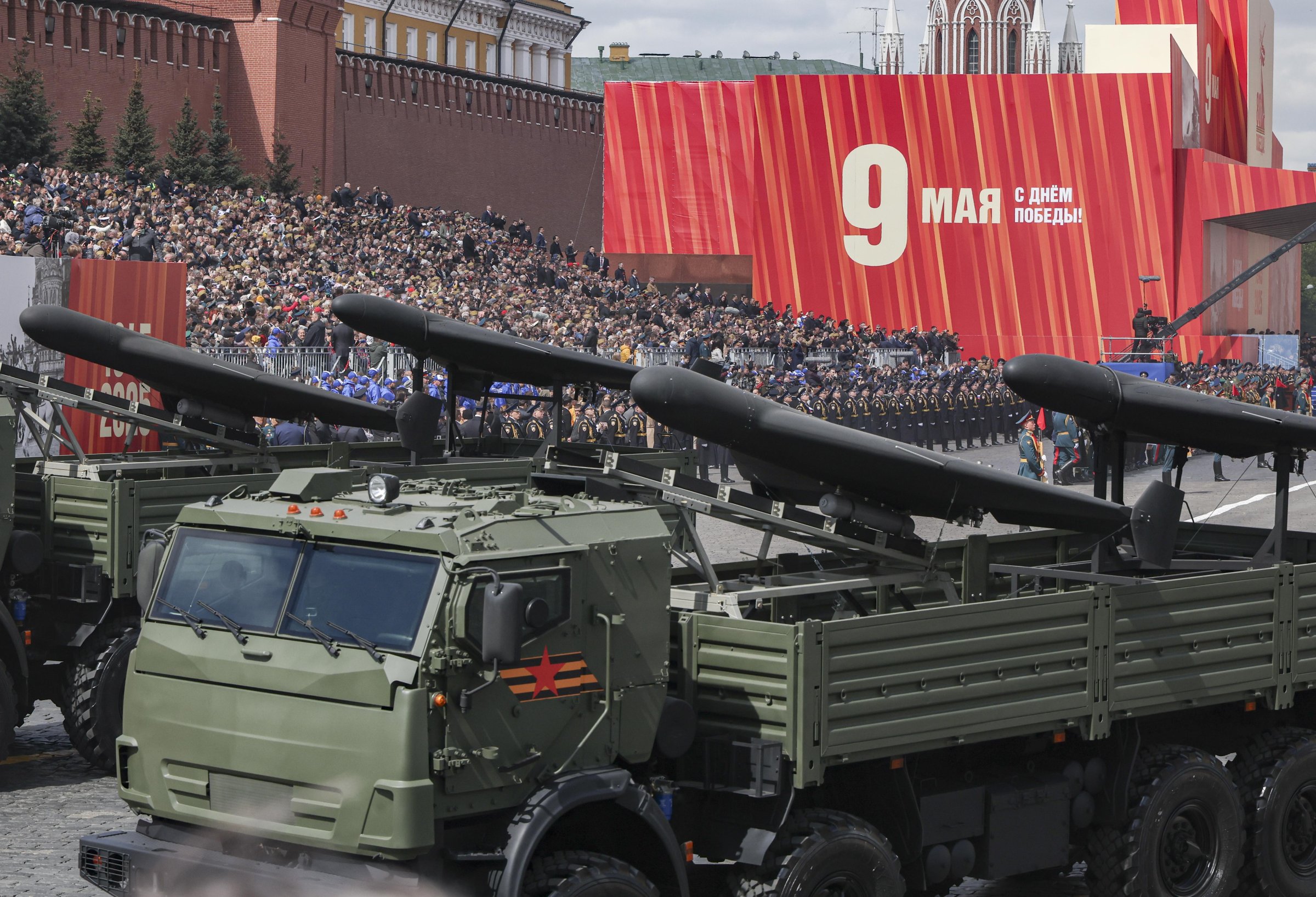 Има ли дупка в българското небе? НАТО засилва мерките срещу руските дронове
