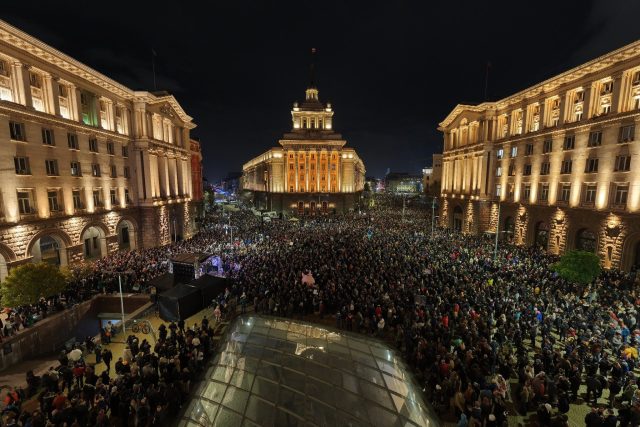 протест срещу бюджета