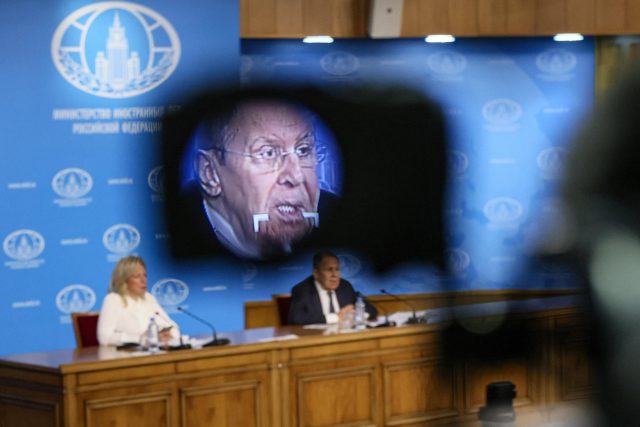 Сергей Лавров и до него говорителката на руското външно министерство Мария Захарова