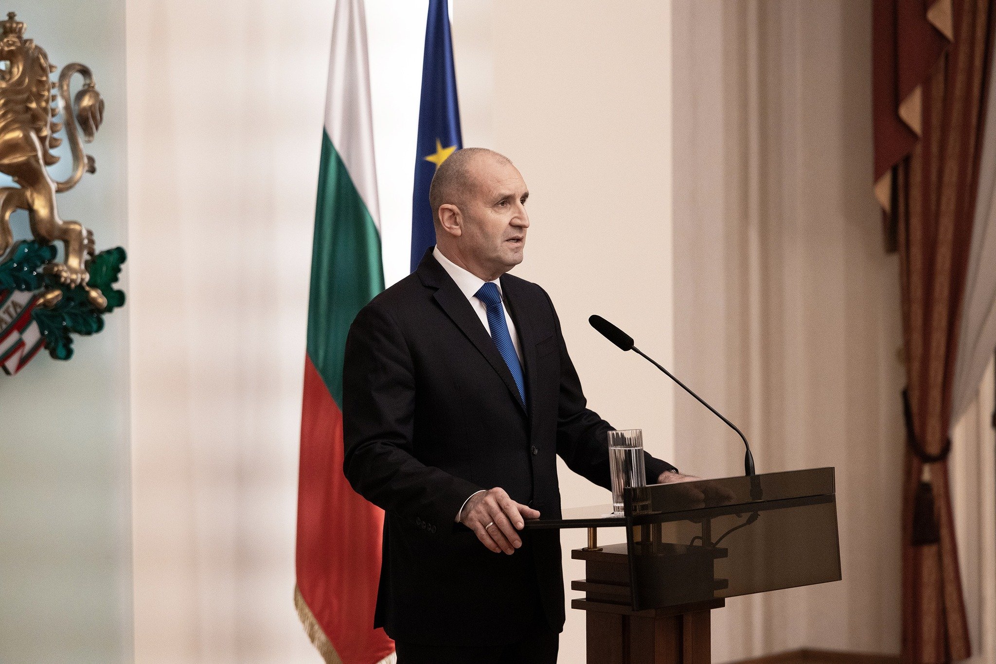 Последното обръщение на Радев като президент. Едно към едно