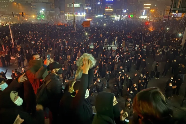 протести Иран