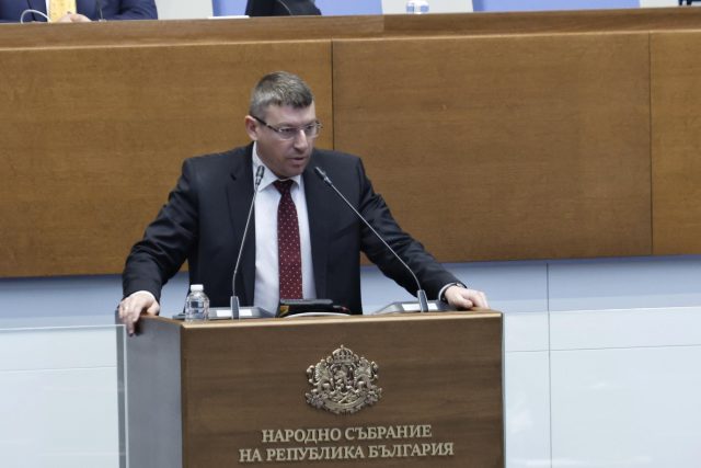 Деньо Денев