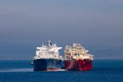 терминал Александруполис втечнен газ танкер
