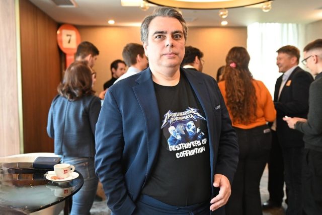 Асен Василев