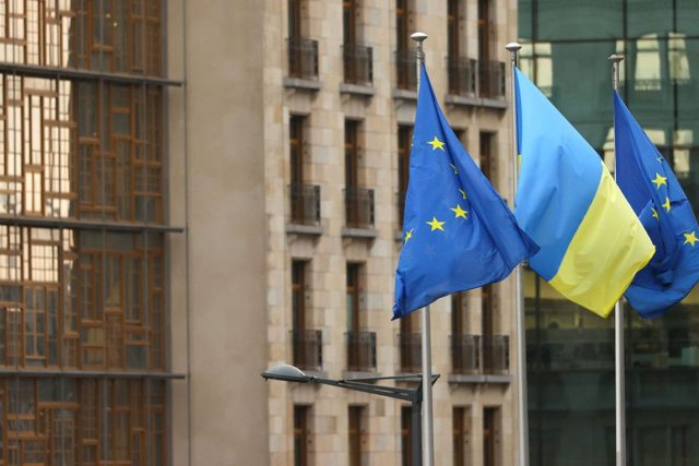 Украйна ЕС знамена европейски съвет