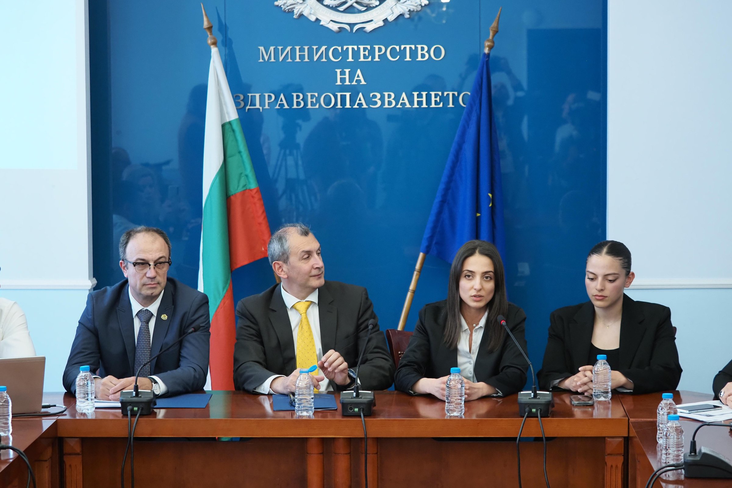 Местата за специализация по медицина влизат в централизиран електронен портал