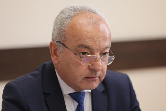 Гълъб Донев
