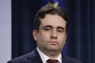 Божидар Божанов