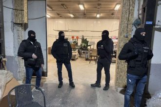 МВР, цигари - нелегална фабрика край Карнобат