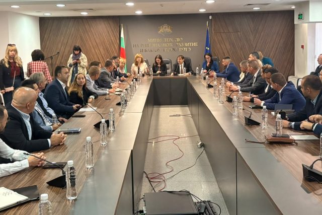 Иван Шишков с районни кметове и депутати от София