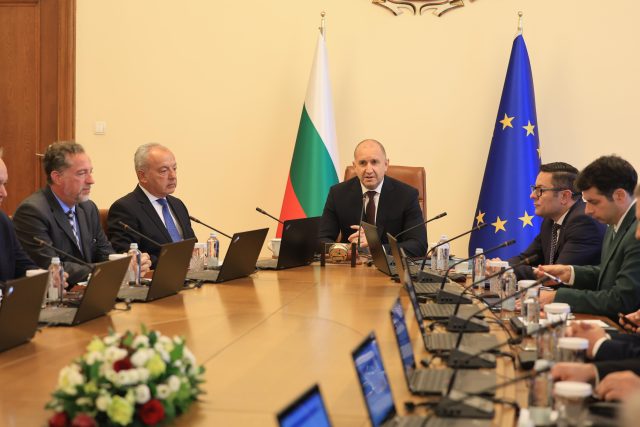 Румен Радев, правителство, Министерски съвет