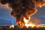 Санкт Петербург - ударен нефтен терминал