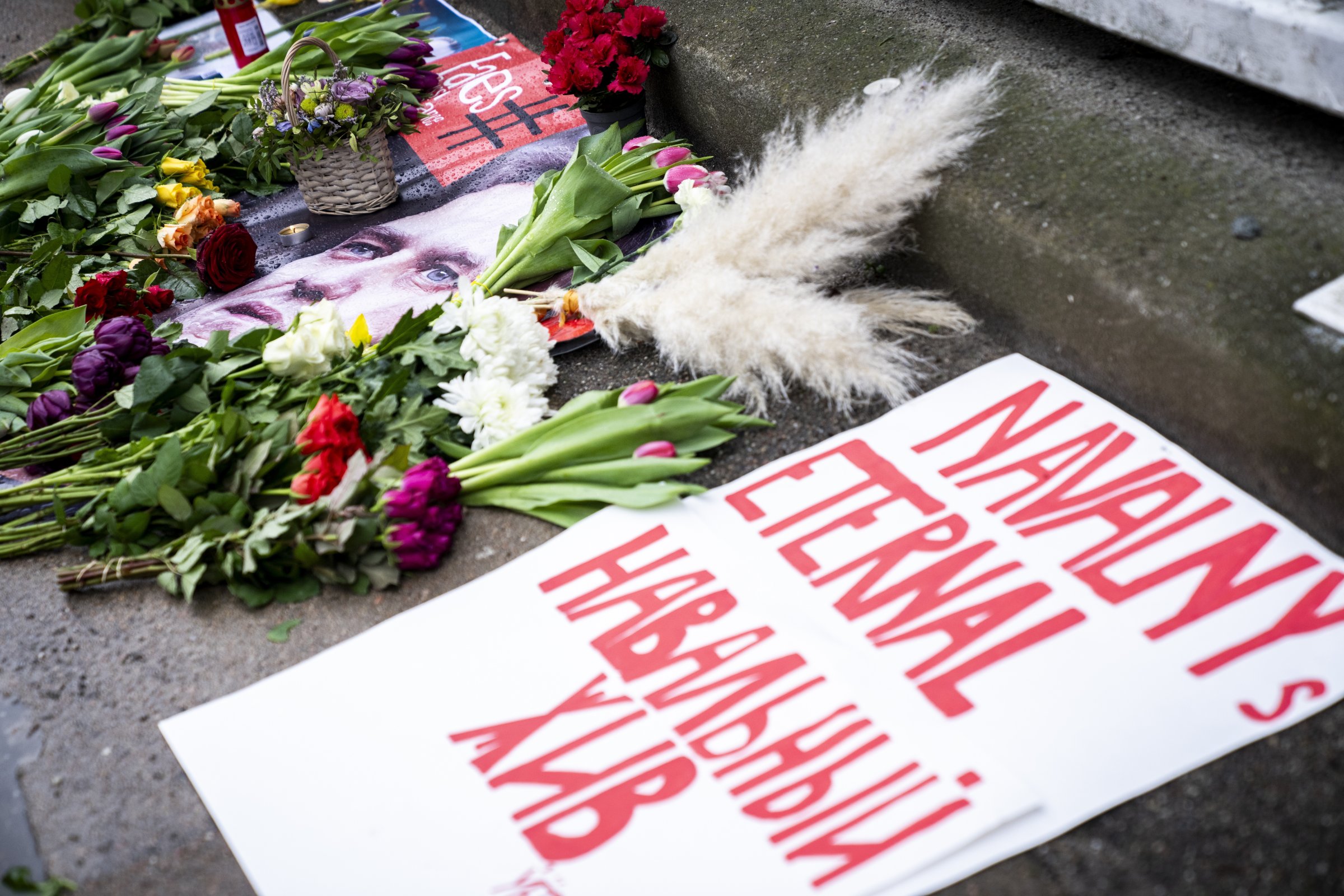 In memory of Navalny - flowers in Copenhagen