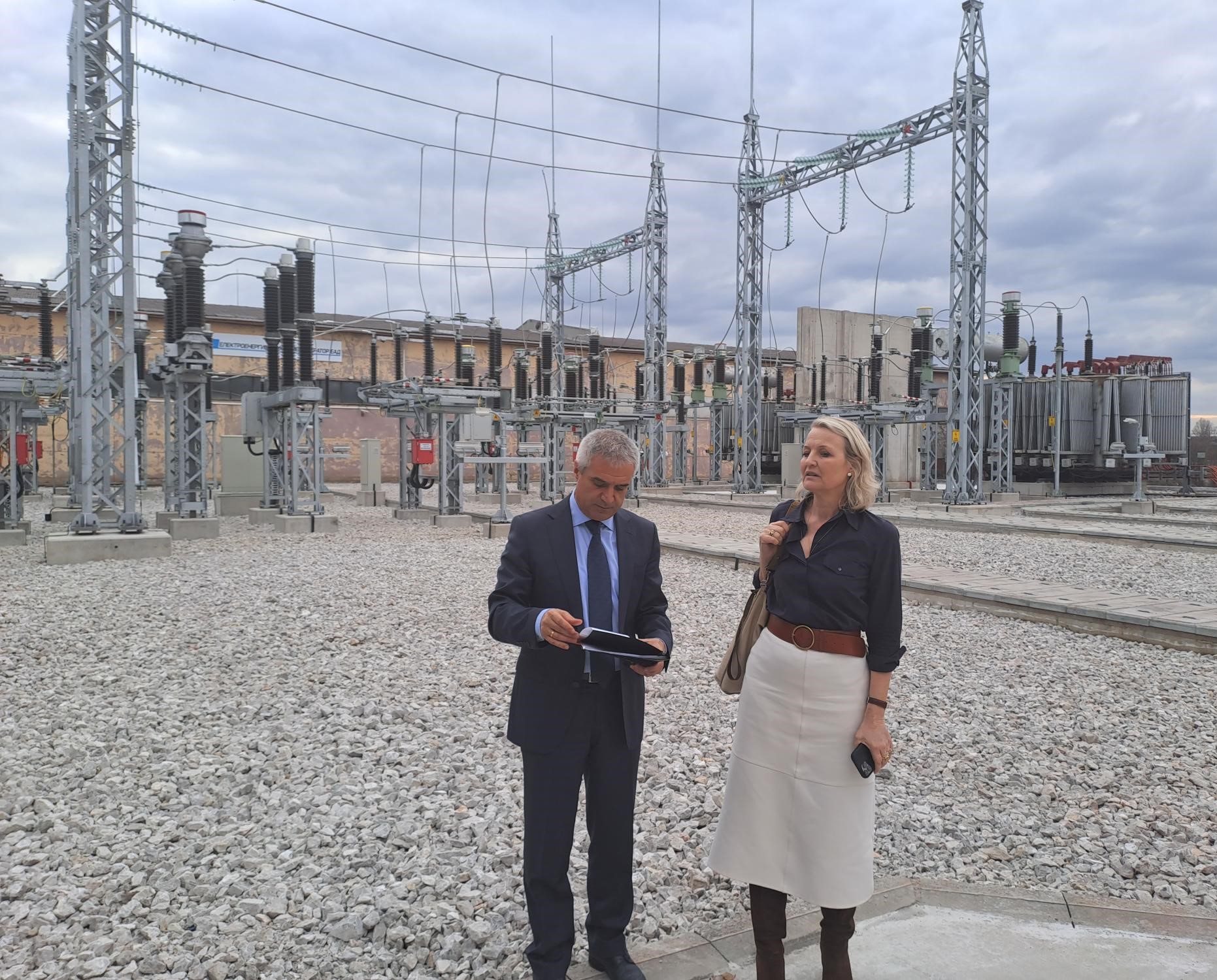 Министър Румен Радев и Йоргенсен посетиха дигитализирана подстанция на ЕСО