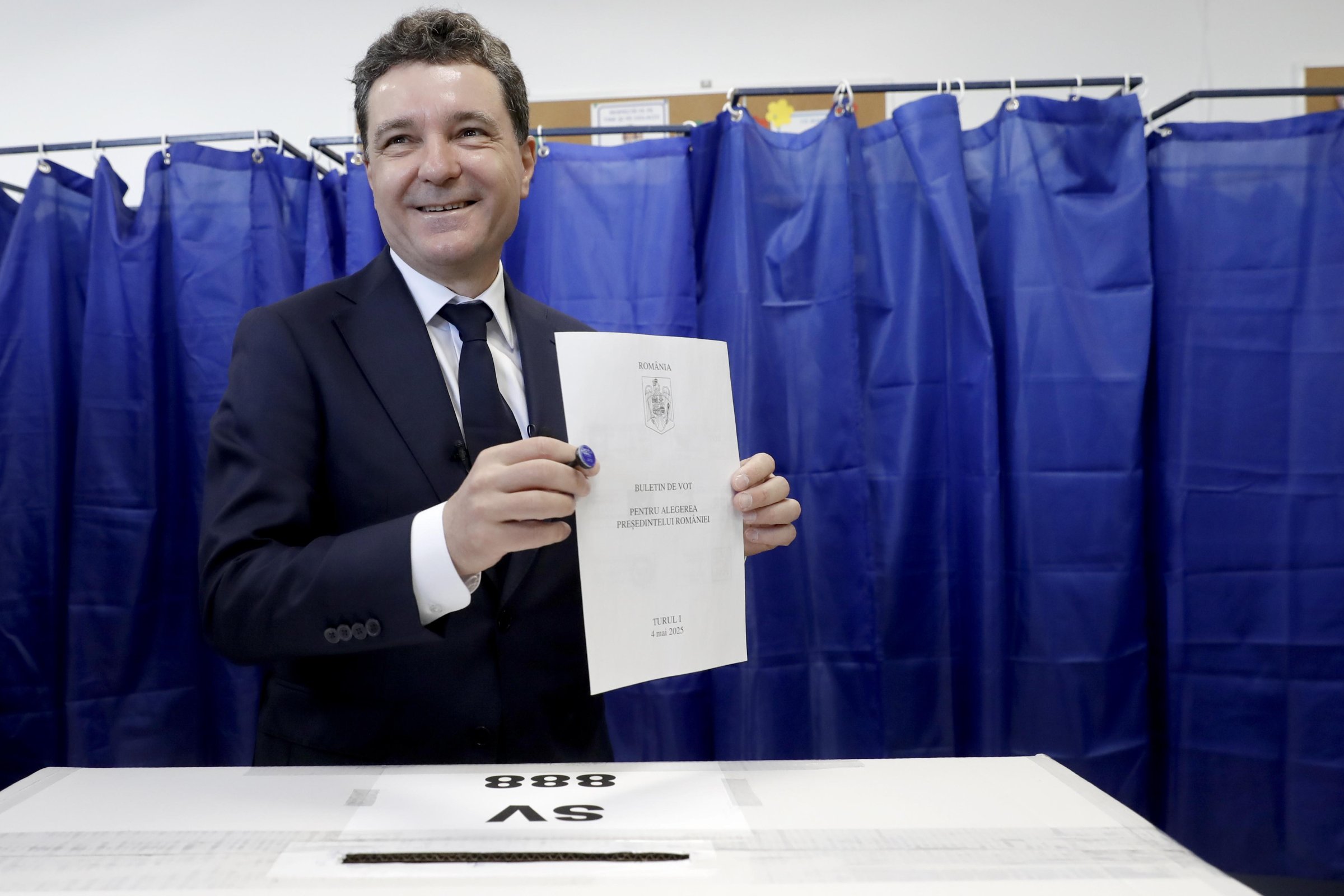  Кметът на Букурещ и претендент за президент на Румъния Никушор Дан 