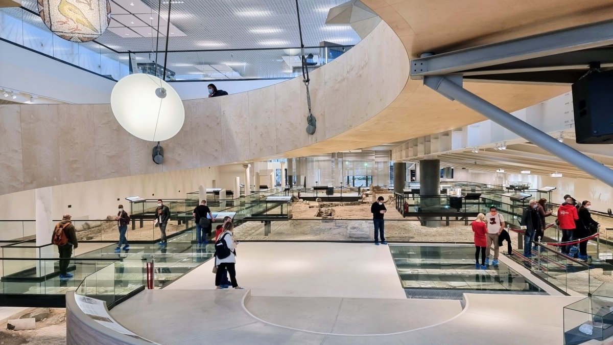  Епископската базилика в Пловдив 