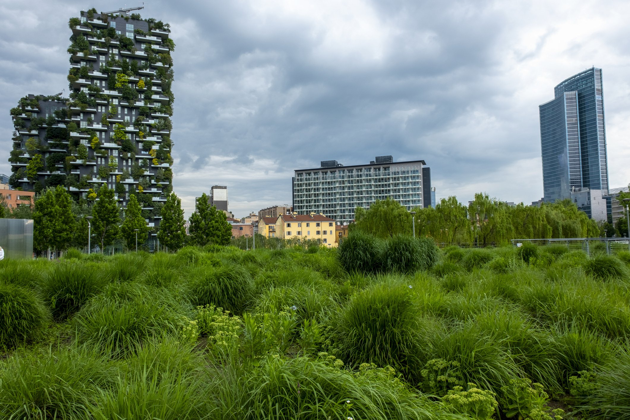  Сградата Bosco Verticale в Милано и близкия парк. Getty Images 