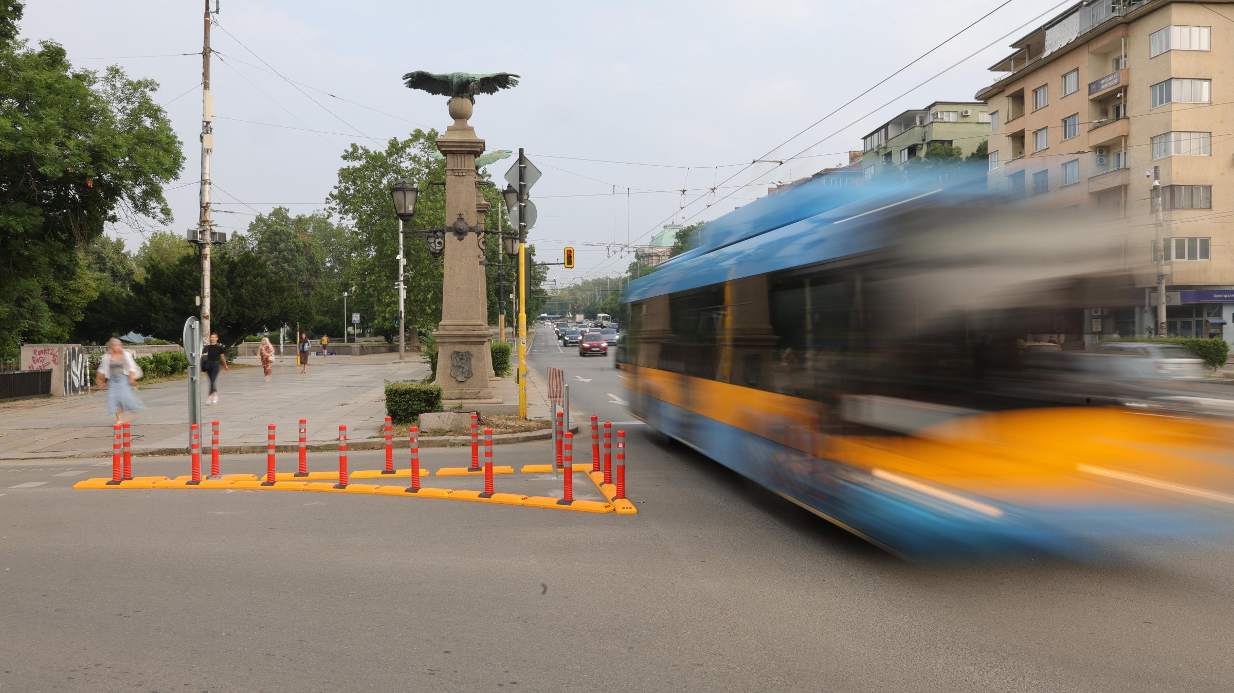 Остров на Орлов мост в София. Сн. БГНЕС