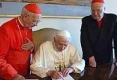 Папата спази традицията да преназначи служителите във Ватикана