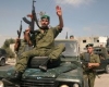 Палестински полицаи охраняват изтеглянето на еврейските селища в Газа 