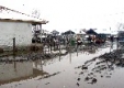 Проблемът на хората с наводнените къщи си е техен
