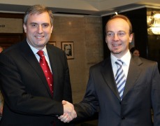 Въвеждаме безплатни визи за македонците от 1 януари 2007 г.