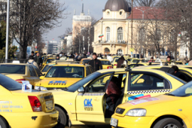 Убийство изкара таксиметрови шофьори на бунт пред парламента 