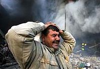 Три експлозии убиха над 70 души в Багдад