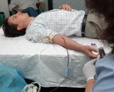 Болничен персонал участва в процъфтяващия черен пазар на кръв в България