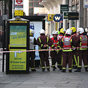 Писмо бомба избухна в Лондон