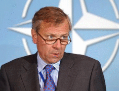 Шефът на НАТО: Европа е застрашена от ракетни удари 