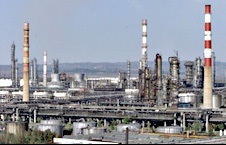 "Лукойл" се отказа от инвестиции в Турция, насочва ги в “Нефтохим”